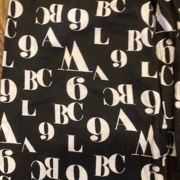 Black & White Alphabet Numerical pattern Leggings Size Large - Great for Teacher - Picture 2 of 2